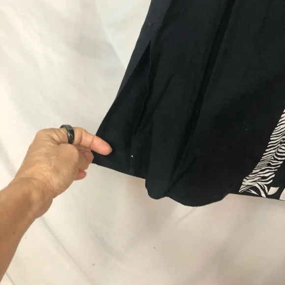 Chico’s Tunic Blouse 3/4 French Cuffs Patchwork Side Slit Animal Print Zebra - Picture 5 of 9